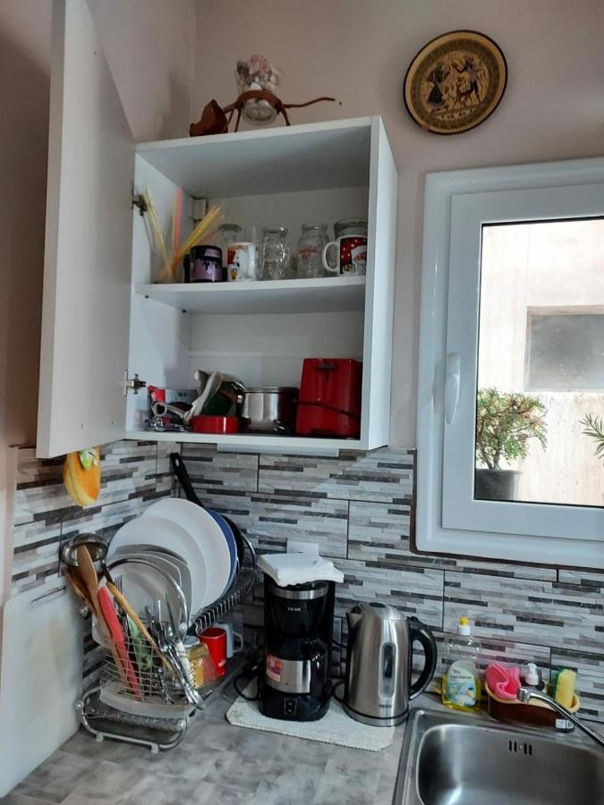 7 Stars Near Metro Daire Atina Dış mekan fotoğraf