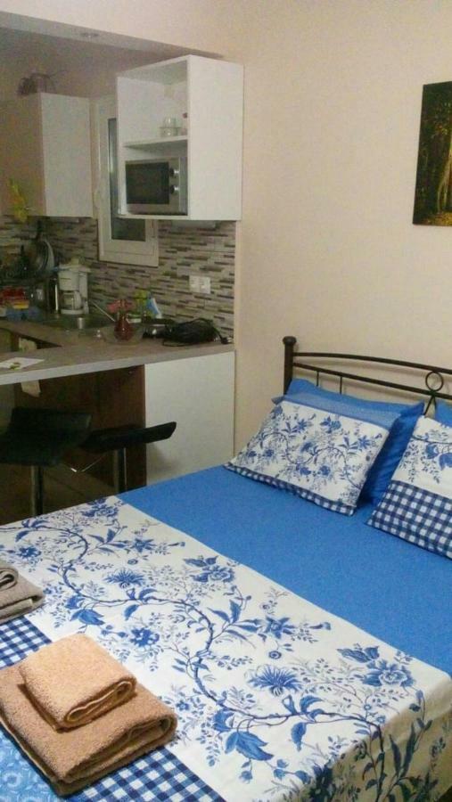 7 Stars Near Metro Daire Atina Dış mekan fotoğraf